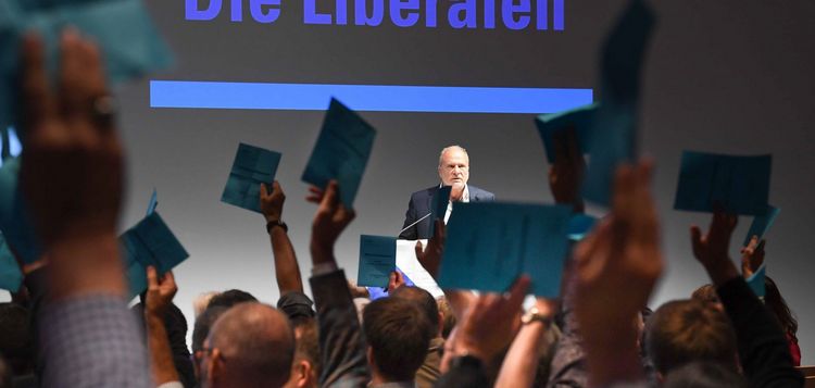 Communique Parolen für die Abstimmung am 28. September